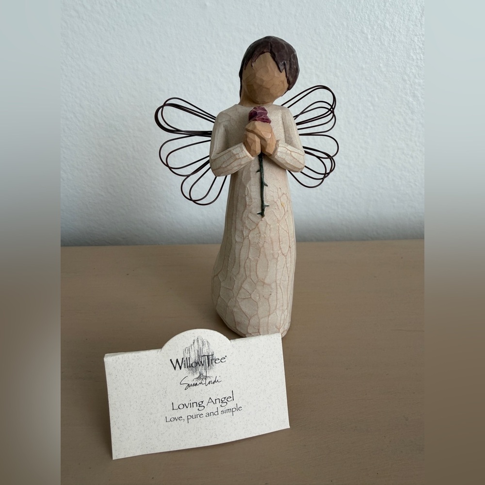 Willow Tree “Loving Angel” with Purple Rose and Wire Wings.(Retired)